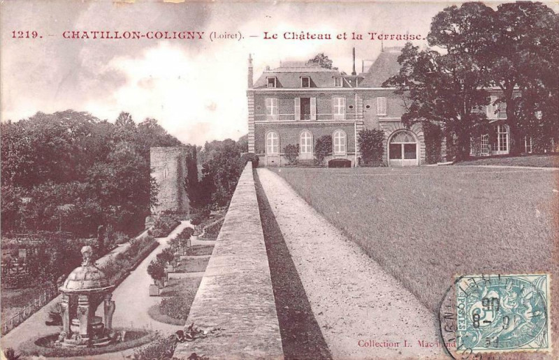 Carte postale ancienne Chatillon Coligny Le Chateau Et La Terrasse