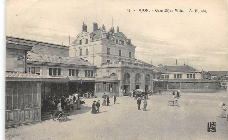 Carte postale ancienne Dijon Gare Dijon Ville à Dijon