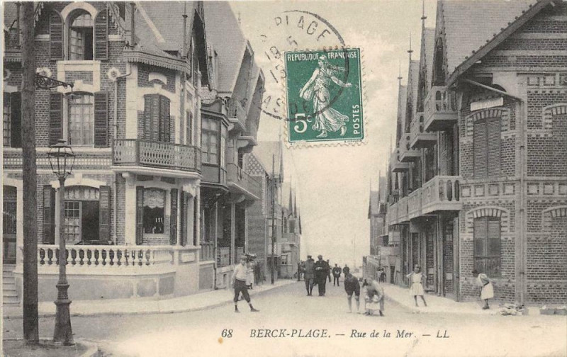 Carte postale ancienne Berck Plage Rue De La Mer à Berck