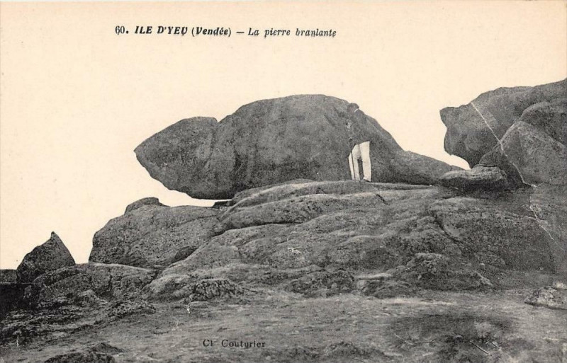 Carte postale ancienne Ile D'Yeu La Pierre Branlante