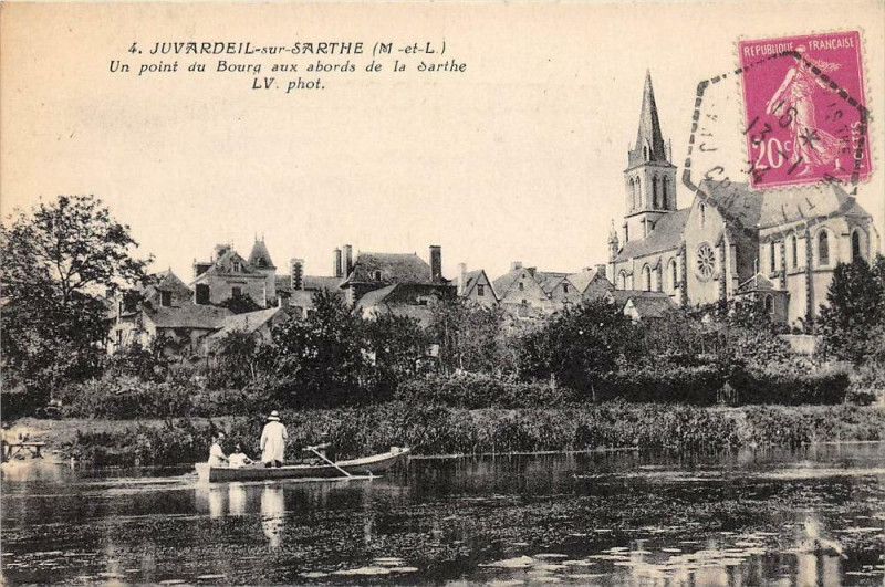 Carte postale ancienne Juvardeil Sur Sarthe Un Point Du Bourg à Juvardeil