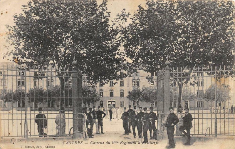 Carte postale ancienne Castres Caserne Du 9e Reg Artillerie à Castres