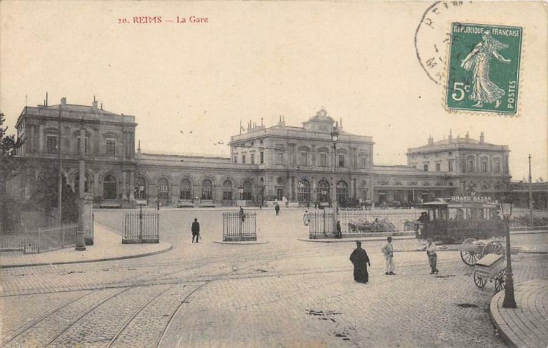 Carte postale ancienne Reims La Gare à Reims