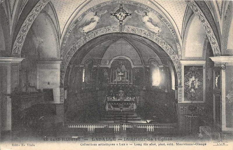 Carte postale ancienne Lasalle Interieur De L'Eglise à Lasalle