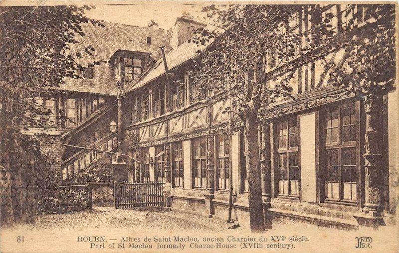 Carte postale ancienne Rouen Aitres Saint-Maclou Charnier à Rouen