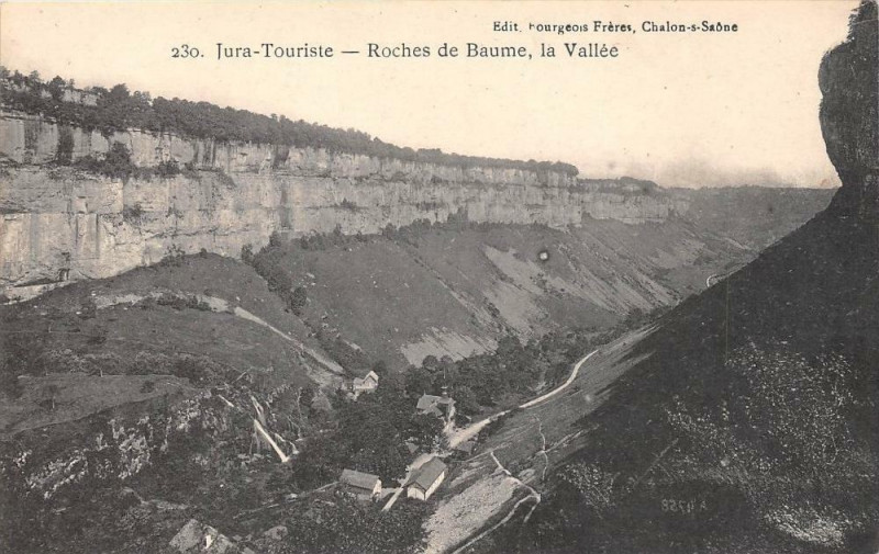 Carte postale ancienne Jura Touriste Roches De Baume La Vallee (dos non divisé) à Our