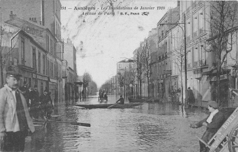 Carte postale ancienne Asnieres Crue De La Seine 1910 Avenue De Paris