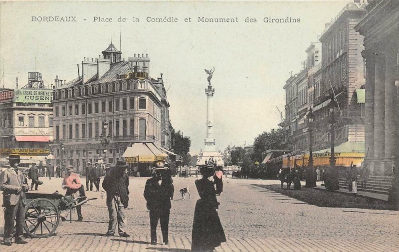 Carte postale ancienne Bordeaux Place Comedie à Bordeaux