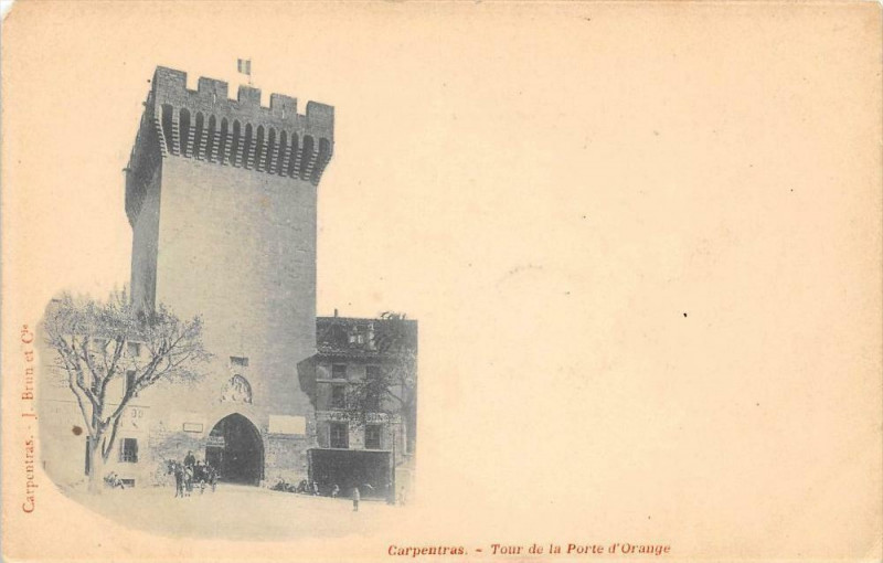 Carte postale ancienne Carpentras Tour De La Porte D'Orange (dos non divisé) à Carpentras