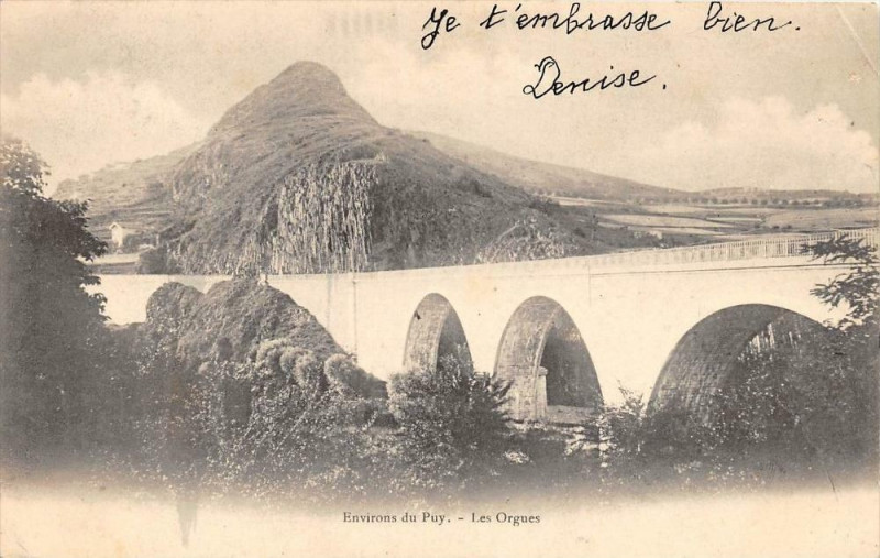 Carte postale ancienne Environs Le Puy Les Orgues (dos non divisé