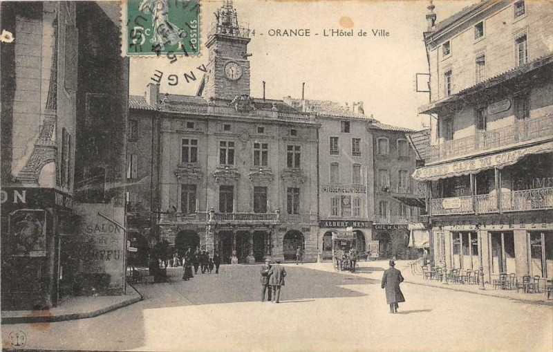 Carte postale ancienne Orange L' Hotel De Ville à Orange