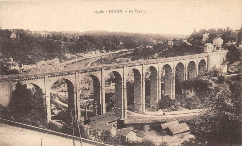 Carte postale ancienne Dinan Le Viaduc à Dinan