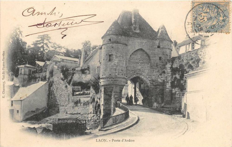 Carte postale ancienne Laon Porte D'Ardon (dos non divisé) à Laon