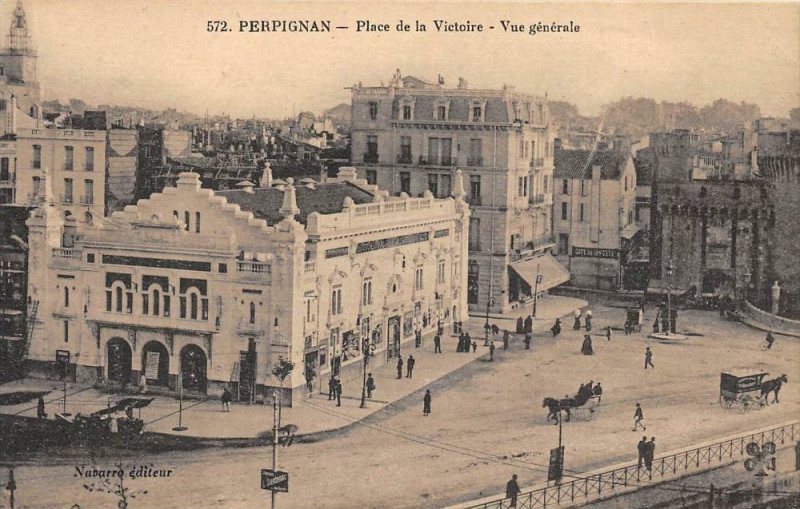 Carte postale ancienne Perpignan Place De La Victoire Vue Generale à Perpignan