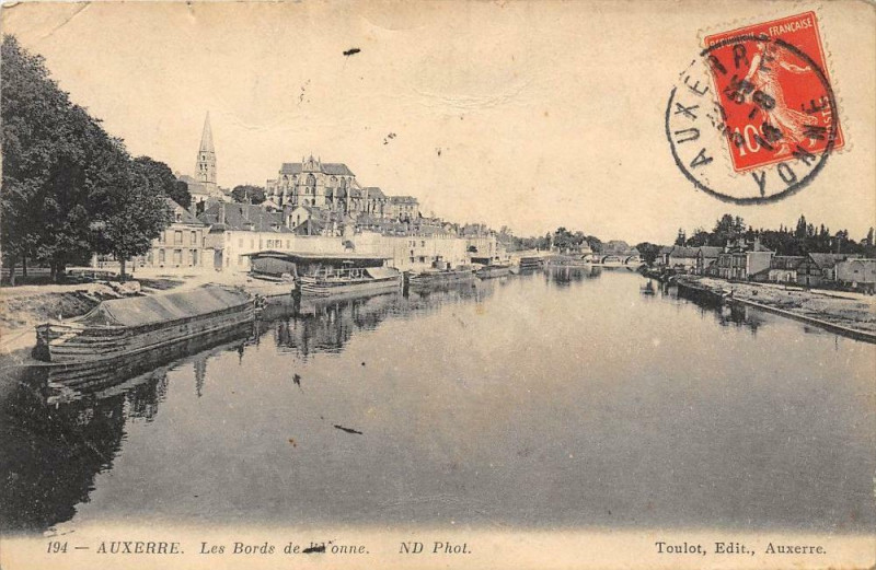 Carte postale ancienne Auxerre Les Bords Del'Yonne à Auxerre