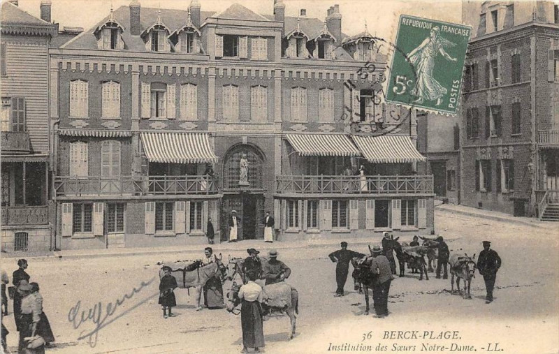 Carte postale ancienne Berck Plage Institution Des Soeurs De Notre Dame (dos non divisé) à Berck