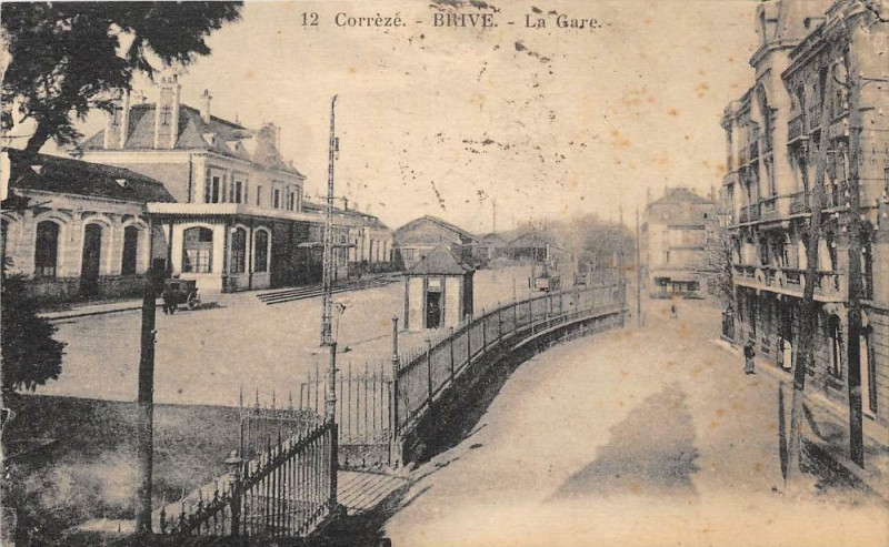Carte postale ancienne Brive La Gare