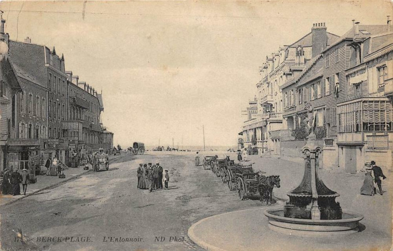 Carte postale ancienne Berck Plage L´ENTONNOIR à Berck