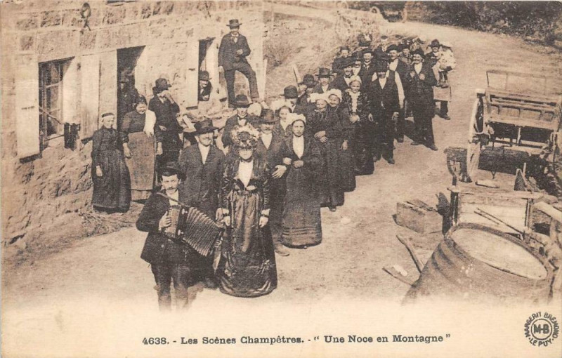Carte postale ancienne Scenes Champetres Un Noce En Montagne