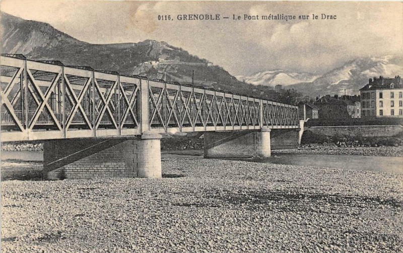 Carte postale ancienne Grenoble Le Pont Metallique Sur Le Drac à Grenoble