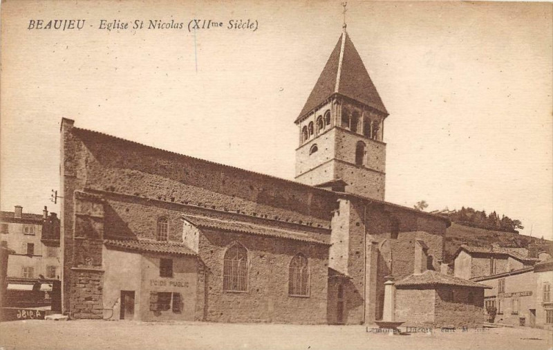 Carte postale ancienne Beaujeu Eglise Saint-Nicolas à Beaujeu