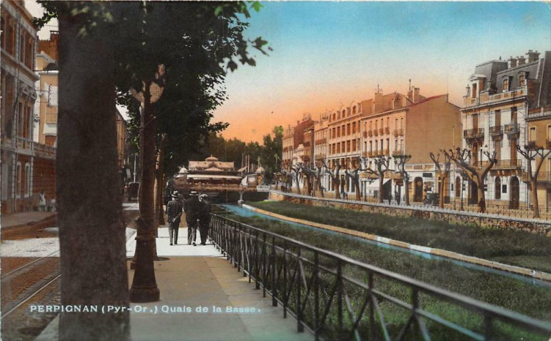 Carte postale ancienne Perpignan Quai De La Basse à Perpignan