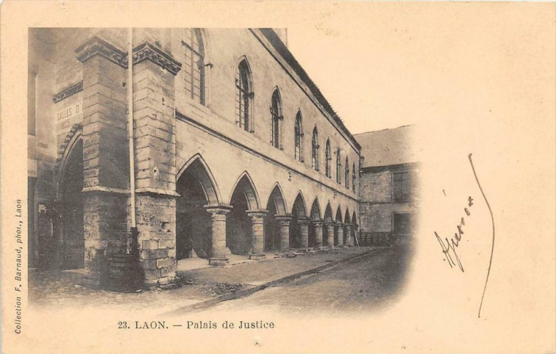 Carte postale ancienne Laon Le Palais De Justice (dos non divisé) à Laon