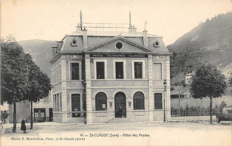 Carte postale ancienne Saint Claude Hotel Des Postes à Saint-Claude