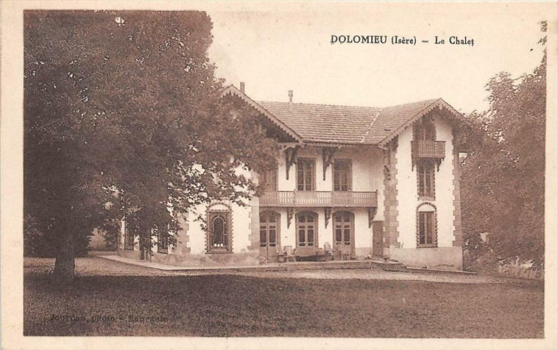 Carte postale ancienne Dolomieu Le Chalet à Dolomieu