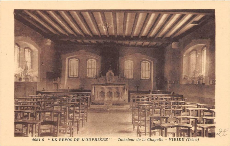 Carte postale ancienne Virieu Le Repos De L'Ouvriere Interieur Chapelle