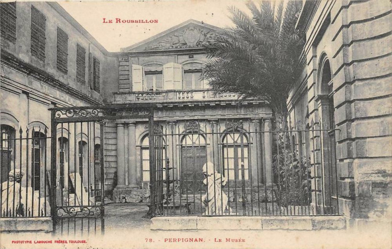 Carte postale ancienne Perpignan Le Musee à Perpignan