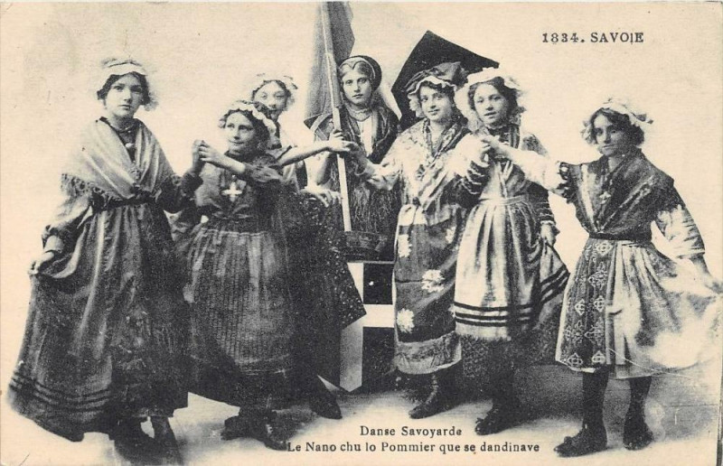 Carte postale ancienne Savoie Danse Savoyarde Pommier