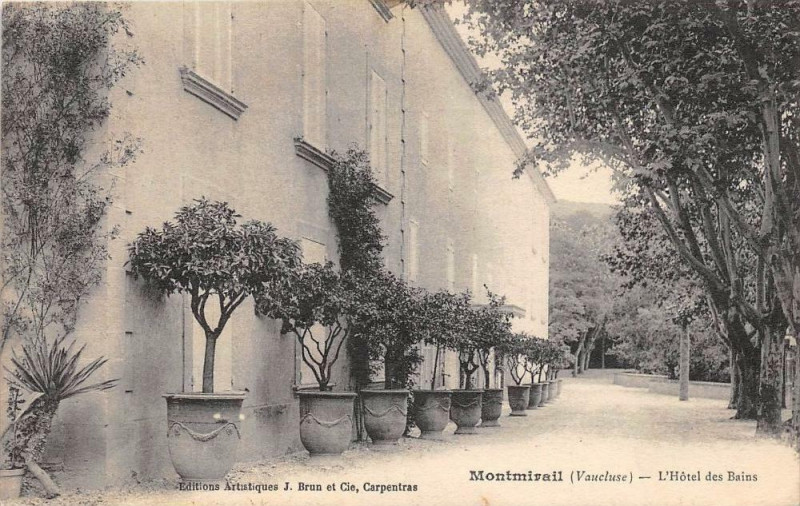 Carte postale ancienne Montmirail Hotel Des Bains