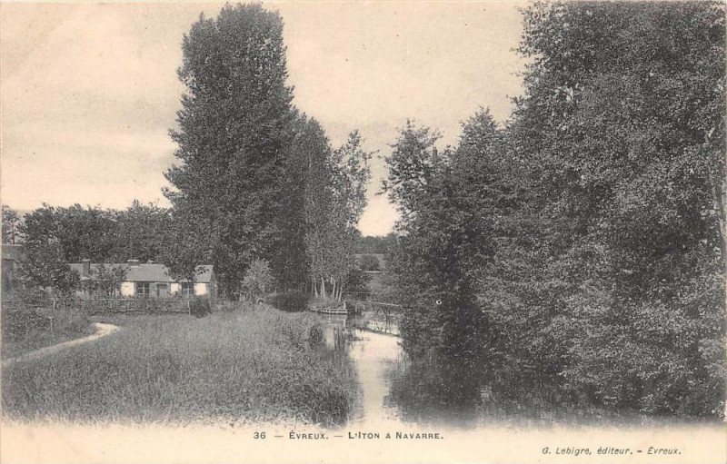 Carte postale ancienne Evreux L'Iton A Navarre (dos non divisé) à Évreux