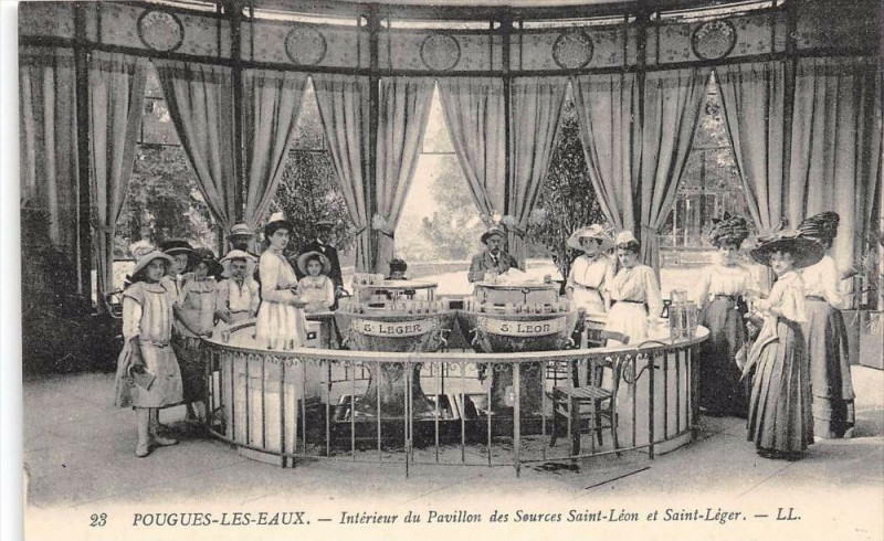 Carte postale ancienne Pougues Les Eaux Interieur PavillonSaint-Leon à Pougues-les-Eaux