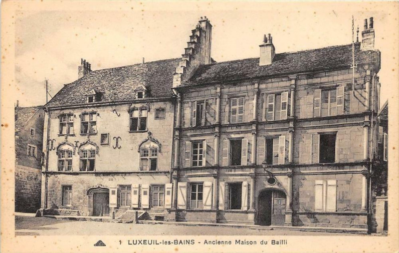 Carte postale ancienne Luxeuil Ancienne Maison De Bailli