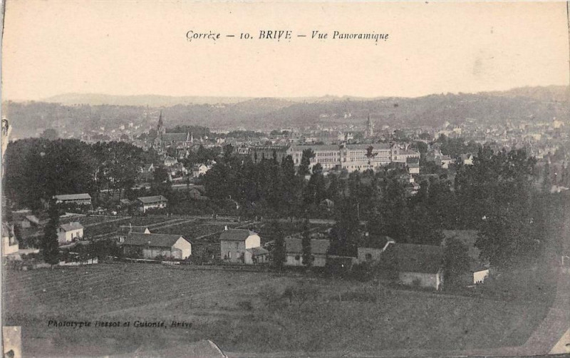 Carte postale ancienne Brive Vue Panoramique