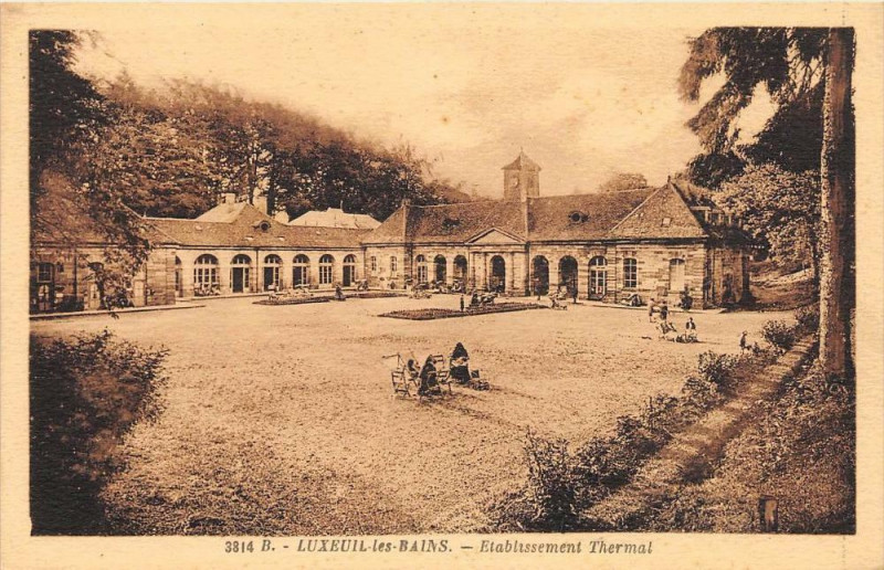 Carte postale ancienne Luxeuil Etablissement Thermal