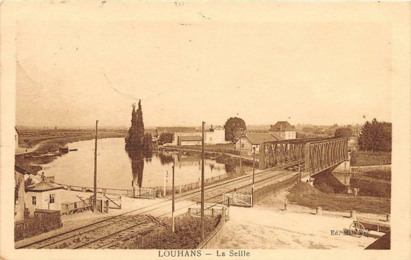 Carte postale ancienne Louhans La Seille à Louhans