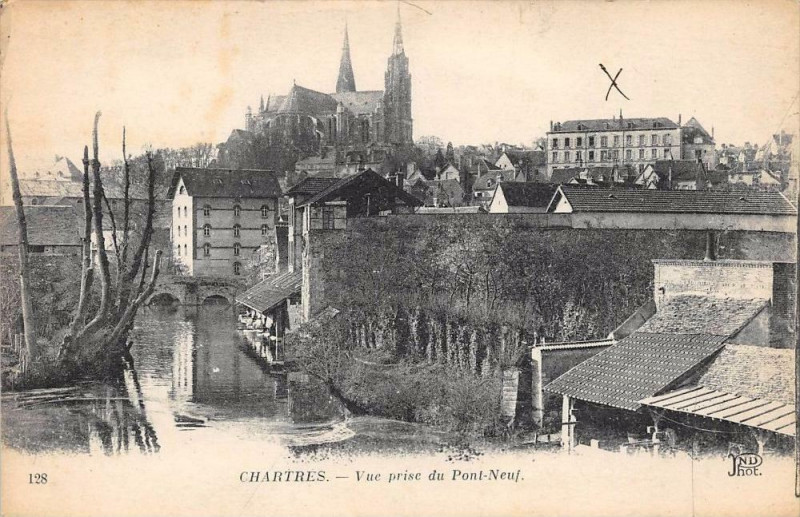 Carte postale ancienne Chartres Vue Prise Du Pont Neuf à Chartres