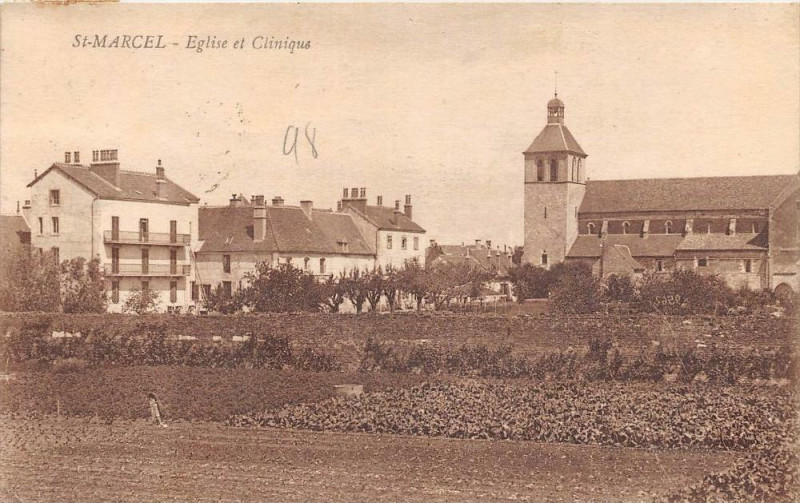 Carte postale ancienne Saint Marcel Eglise Et Clinique à Saint-Marcel