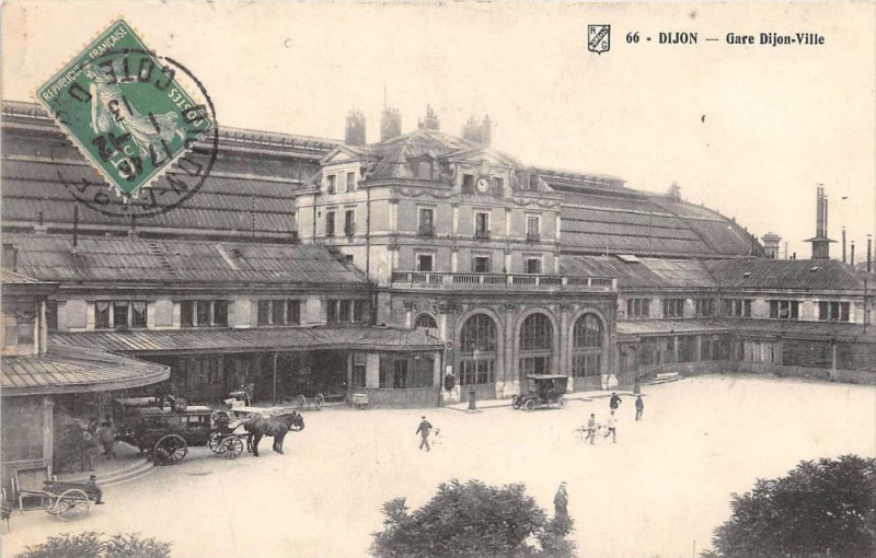 Carte postale ancienne Dijon Gare Dijon Ville à Dijon