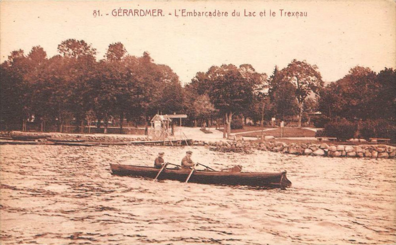 Carte postale ancienne Gerardmer L'Embarcadere Du Lac Et Le Trexeau à Gérardmer