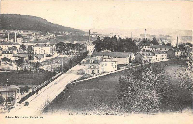 Carte postale ancienne Epinal Route De Remiremont à Épinal
