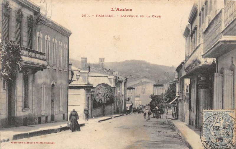 Carte postale ancienne Pamiers L'Avenue De La Gare à Pamiers