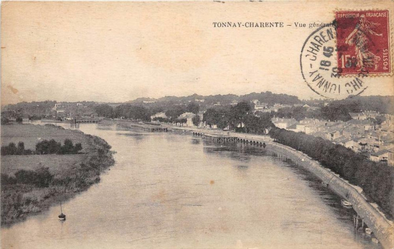 Carte postale ancienne Tonnay Charente Vue Generale à Tonnay-Charente