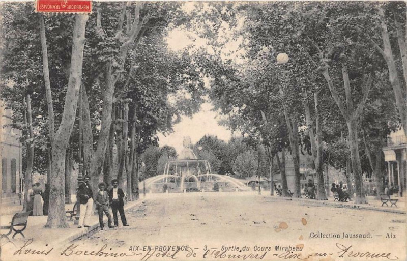 Carte postale ancienne Aix En Provence Sortie Du Cours Mirabeau à Aix-en-Provence