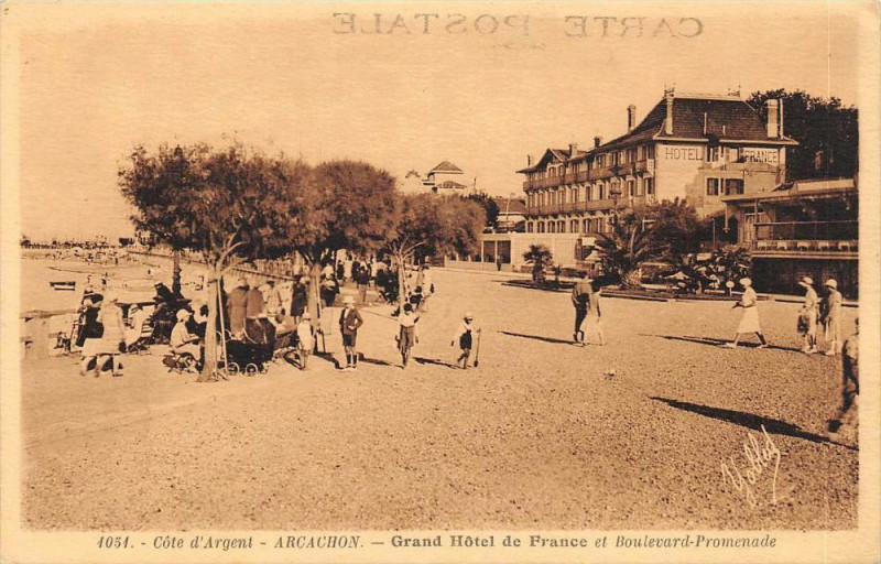 Carte postale ancienne Arcachon Grand Hotel De France Bd Promenade à Arcachon