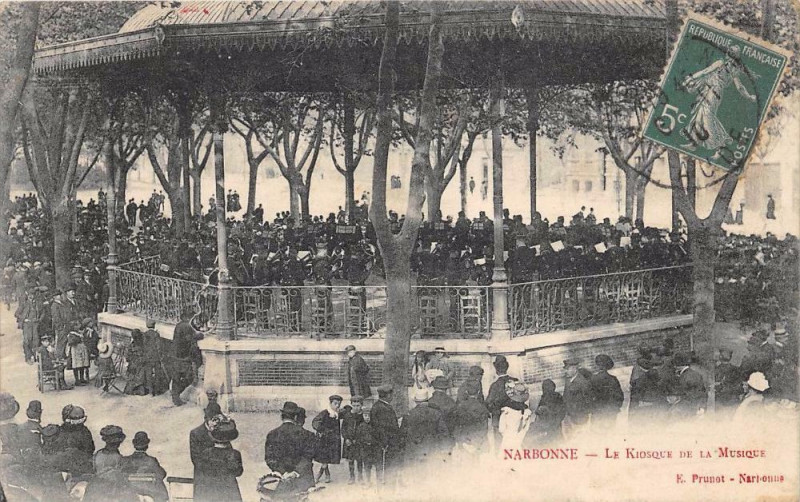 Carte postale ancienne Narbonne Le Kiosque De La Musique à Narbonne