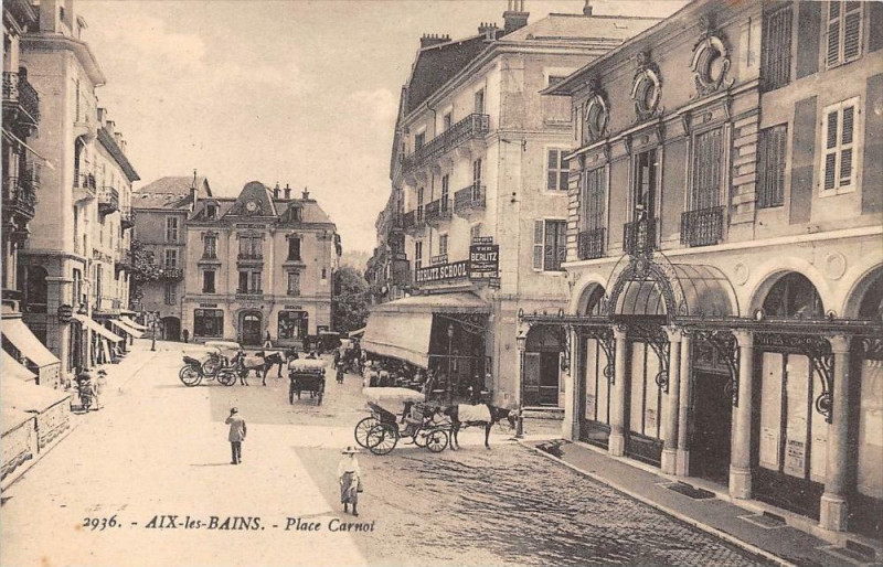 Carte postale ancienne Aix Les Bains Place Carnot à Aix-les-Bains